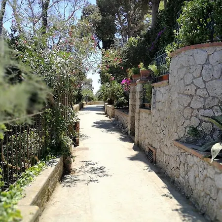 La Sosta * Capri